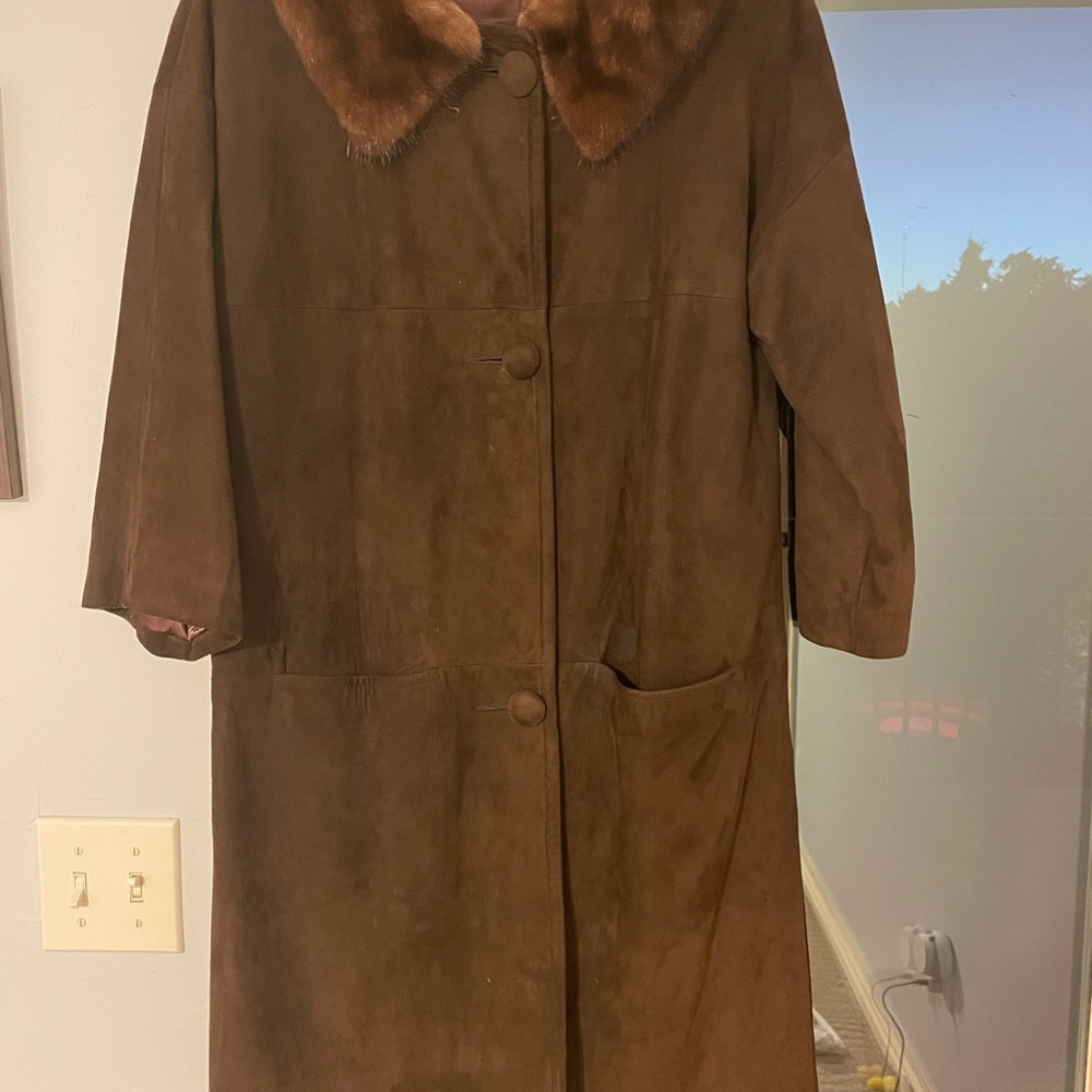 1940s Brown Suede Coat with Mink Collar